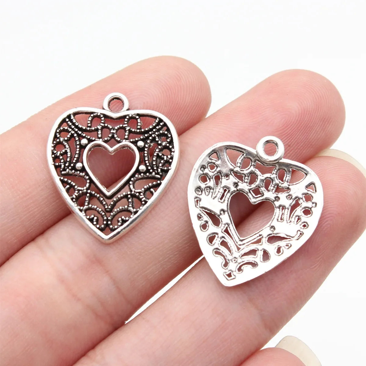 23x20mm 1.05g Antique Silver Zinc Alloy Hollow Heart Charm Pendant for Necklace Bracelet DIY Jewelry