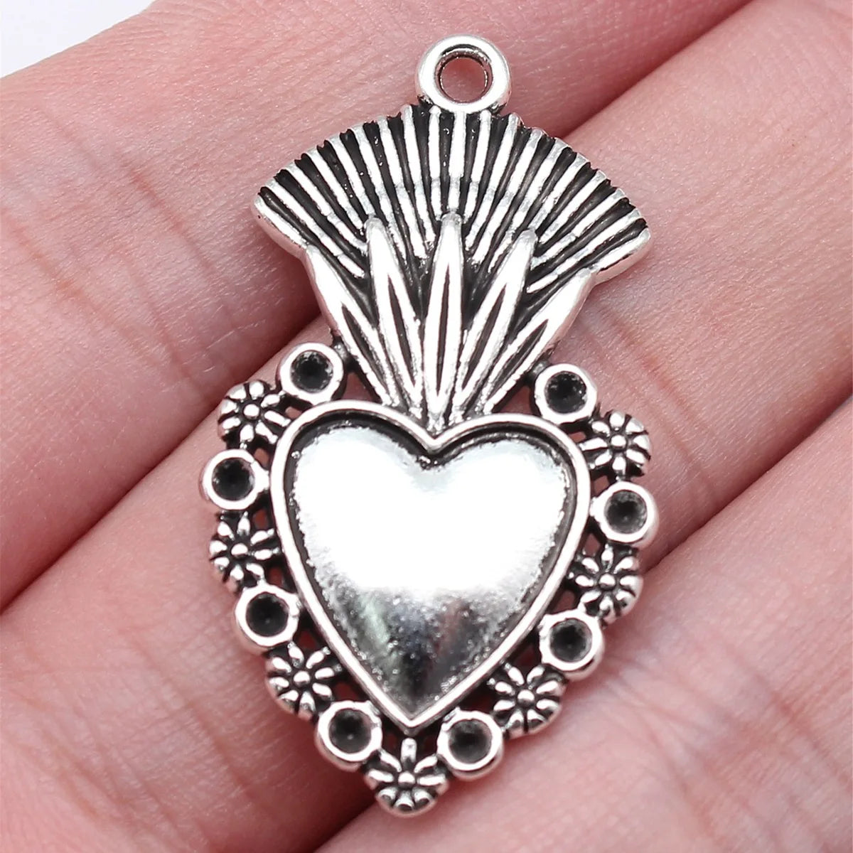 20x37mm 3.6g Antique Silver Zinc Alloy Gothic Heart Charm Pendant for DIY Necklace Bracelet Making