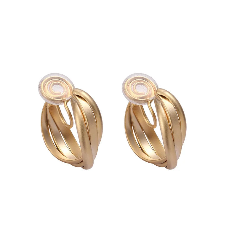 Matte Gold Alloy Spiral Hoop Elegant Vintage Stud & Clip On No Piercing Women's Fashion Earrings