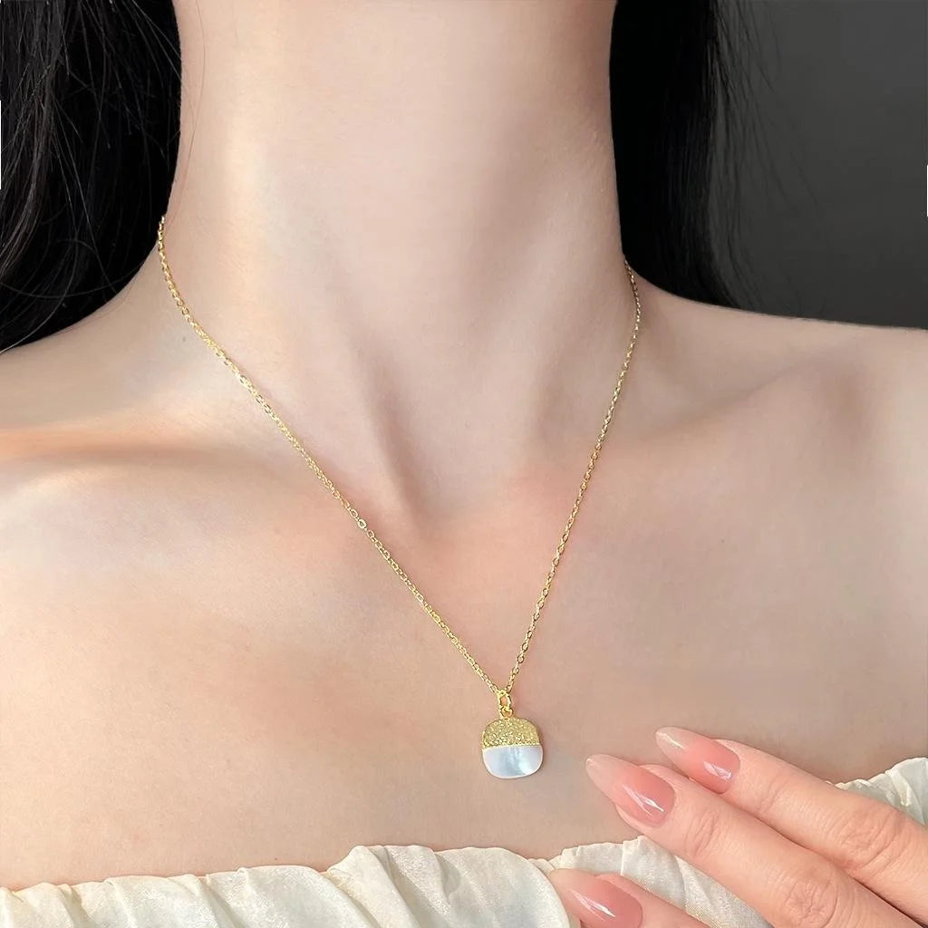 18K Gold Plated Copper Shell Geometric Square Pendant Necklace Light Luxury Clavicle Chain