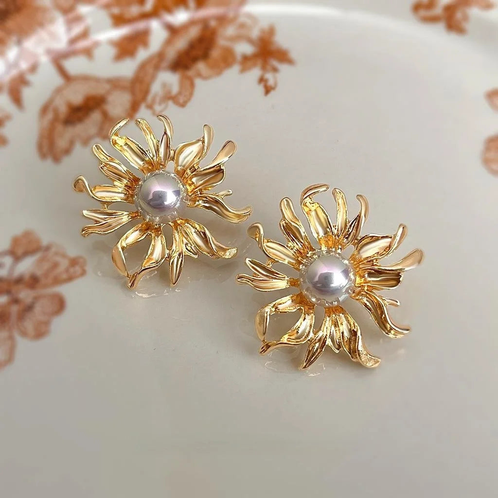 Old Money Style 14K Plated Copper Sunflower Flower Drop Earrings
