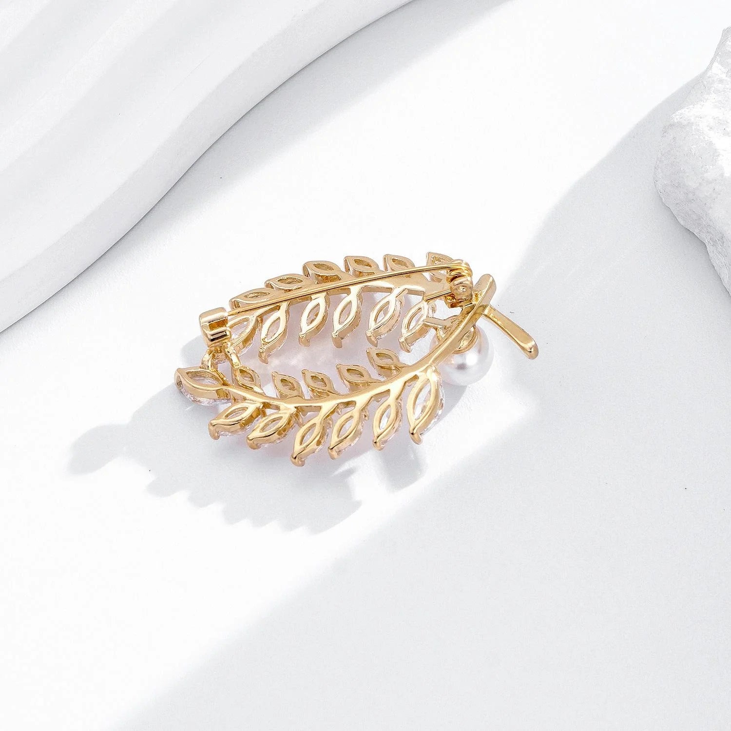 Luxury Wheat Leaf Rhinestone Pearl Alloy Brooch For Women, Elegant Lapel Pin Corsage Suit Accessory