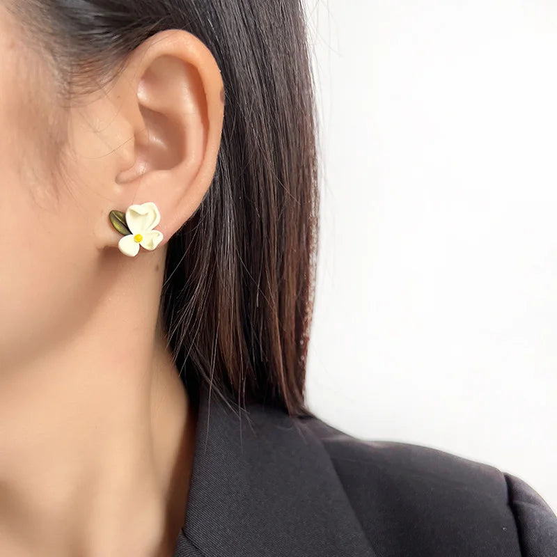 Elegant White Enamel Gardenia Flower Stud & Clip On No Piercing Matte Petal Summer Fashion Earrings