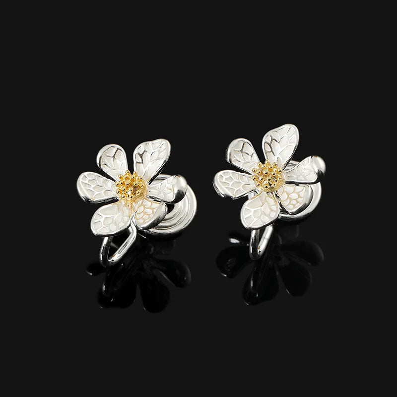 Elegant Korean White Daisy Flower Enamel Alloy Stud & Clip On No Piercing Gold Center Earrings