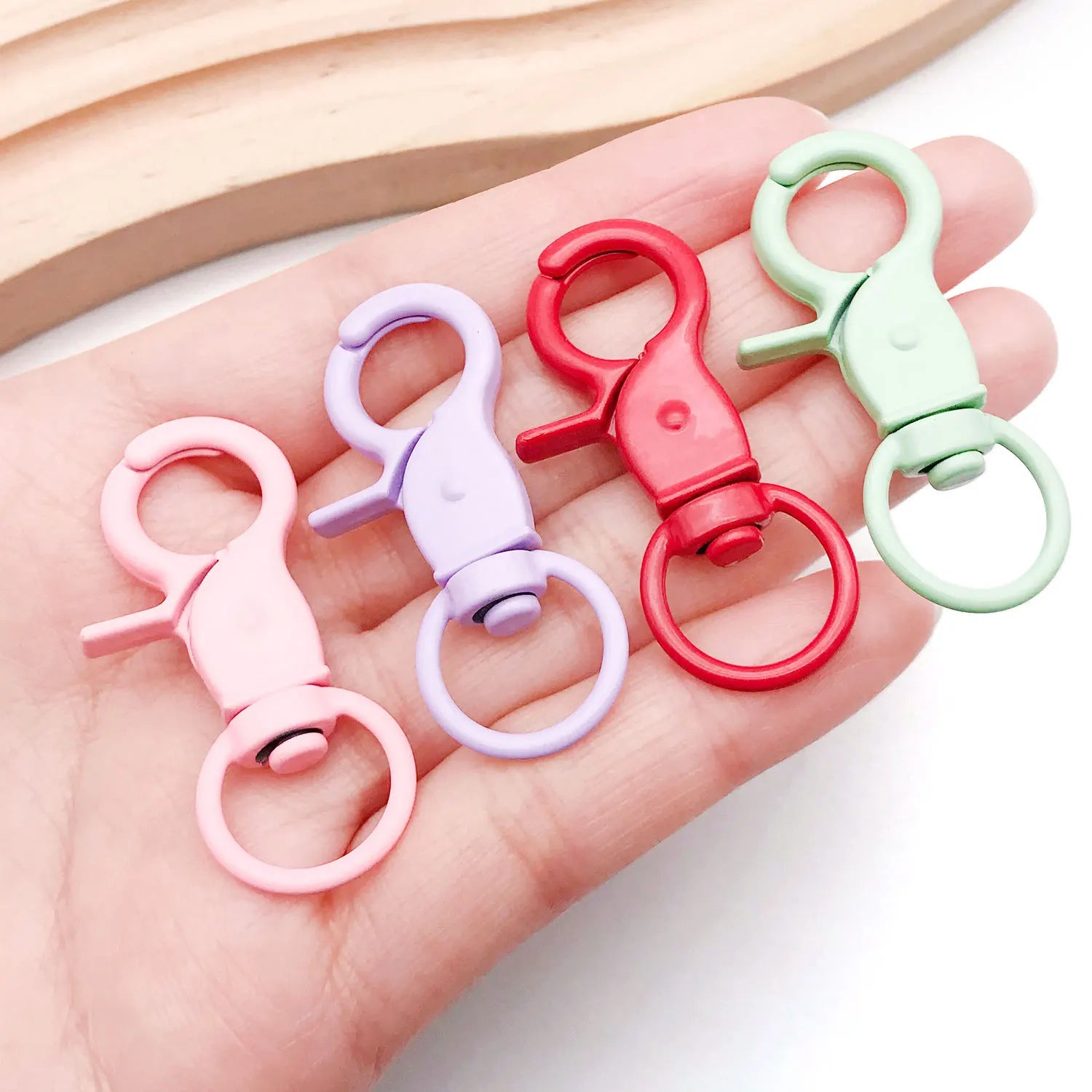Color Painted Zinc Alloy Swivel Lobster Dog Clasp Jewelry Findings for Bag Charms Keychains