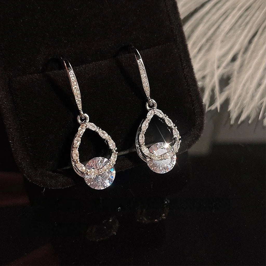 Sparkling Zircon Inlaid Copper Teardrop Geometric Light Luxury Drop Earrings