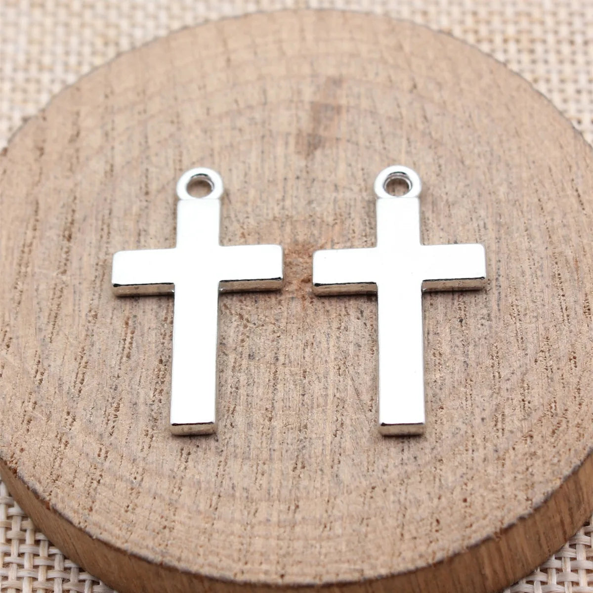 29x16mm 2.1g Multicolor Zinc Alloy Cross Charm Pendant for DIY Necklace and Clothing Accessories