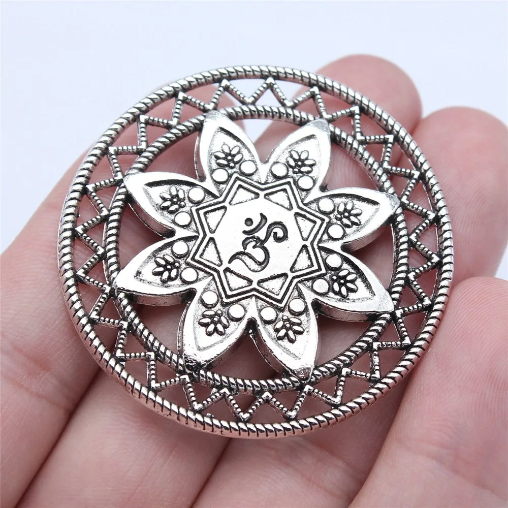 47x47mm 10g Antique Silver Zinc Alloy Round OM Symbol Filigree Charm Pendant for DIY Jewelry Making