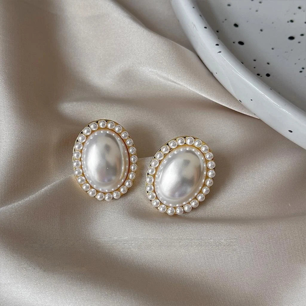 Vintage Court Style 14K Plated Oval Pearl Stud Earrings With Burgundy Metal Accents