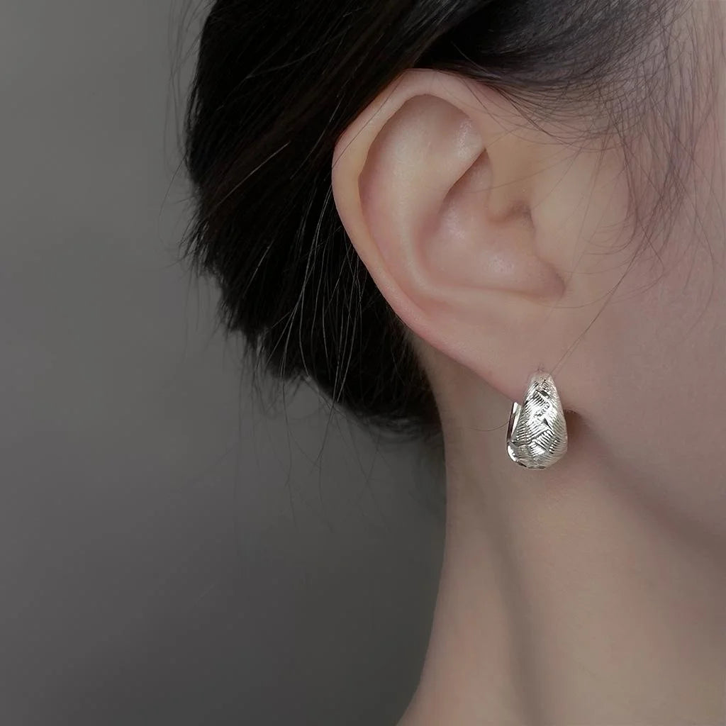 Light Luxury Textured Geometric Copper Drop Earrings, Electroplated Round Hoop Design
