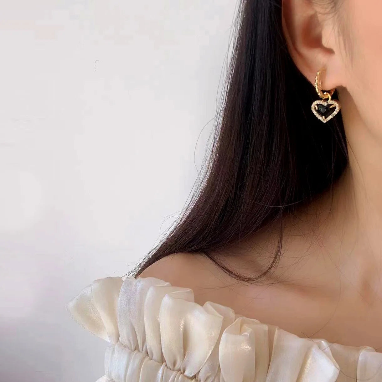 French Luxury Black Heart Zircon Rhinestone Spiral Hoop Stud & Clip On No Piercing Gold Tone Earrings