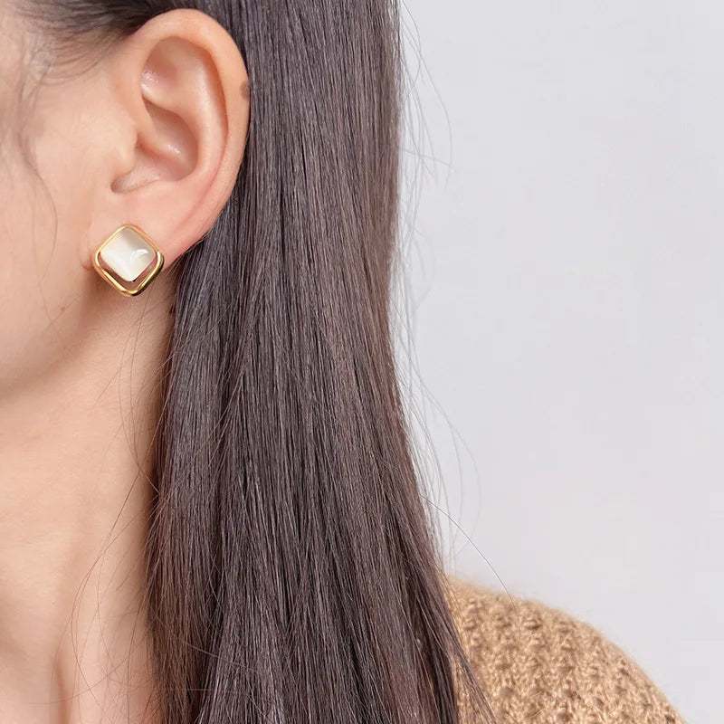 Elegant Luxury Square Cat Eye Stone Gold Alloy Stud & Clip On No Piercing Geometric Earrings
