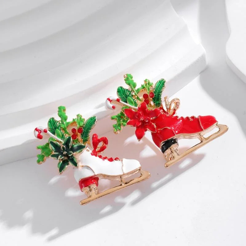 Cute Enamel Christmas Ice Skate Boot Brooch With Rhinestone Holly Poinsettia, Alloy Lapel Pin Gift