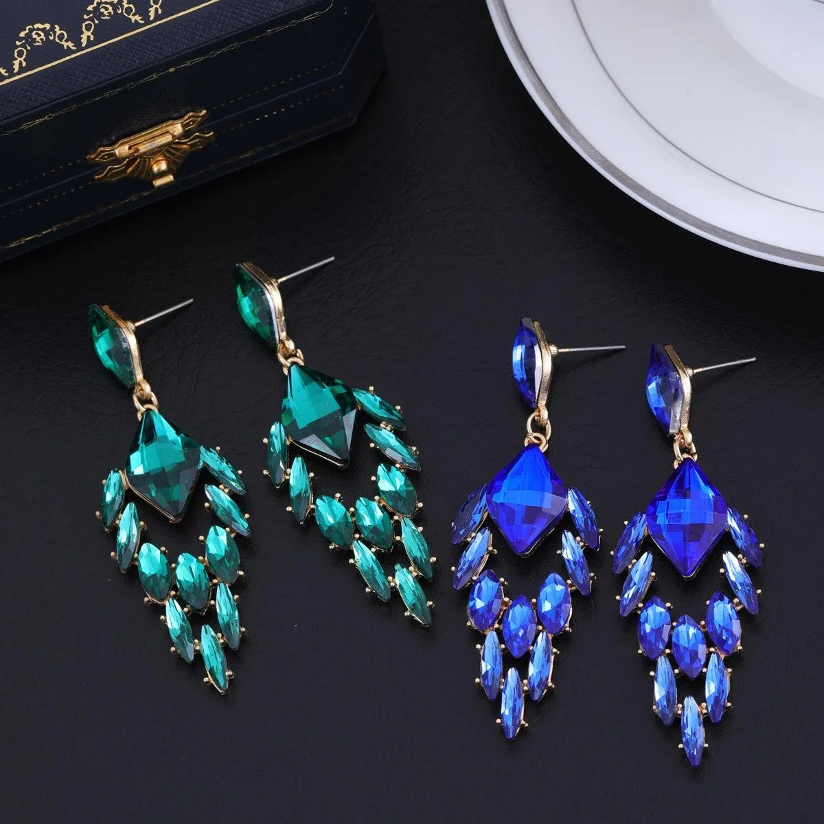 Vintage Luxury Green Crystal Geometric Chandelier Earrings, Alloy Rhinestone Dangle Jewelry For Wedding Party