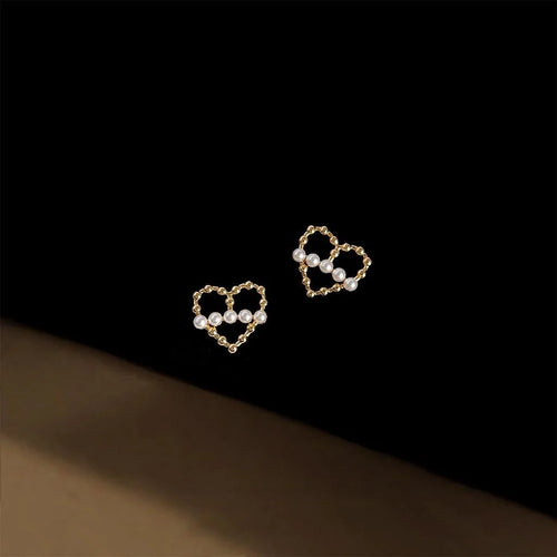 14K Gold Plated Copper Heart Pearl Stud Earrings For Women Minimalist Mini Everyday Jewelry