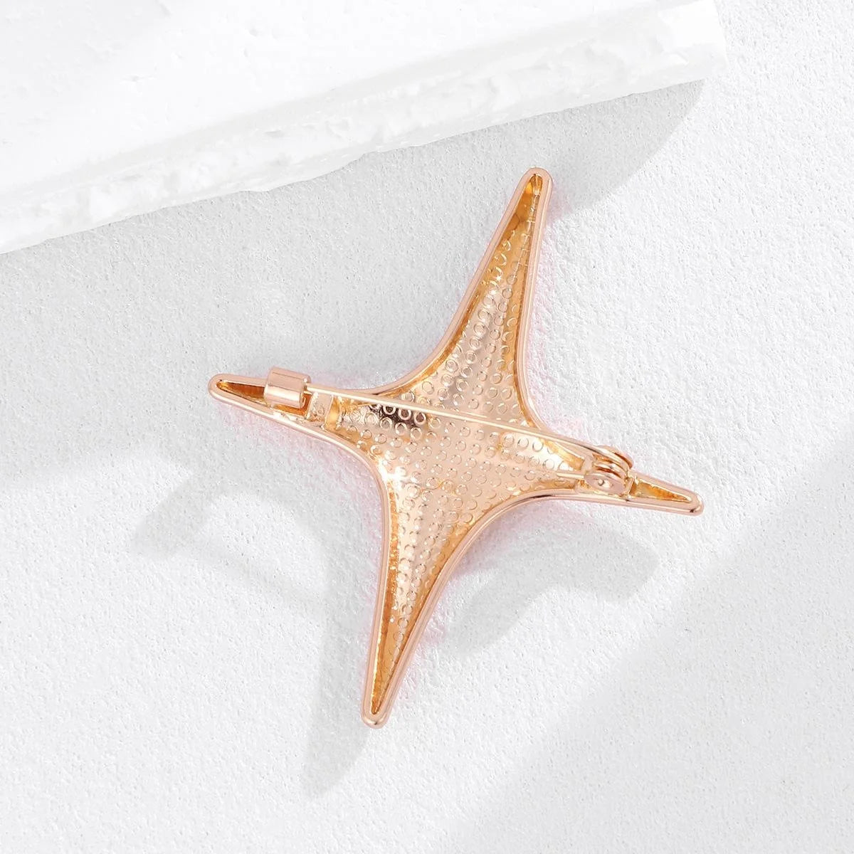 Elegant Polished Gold Alloy Cross Star Brooch, Minimalist Metal Lapel Pin Corsage Suit Accessory Gift
