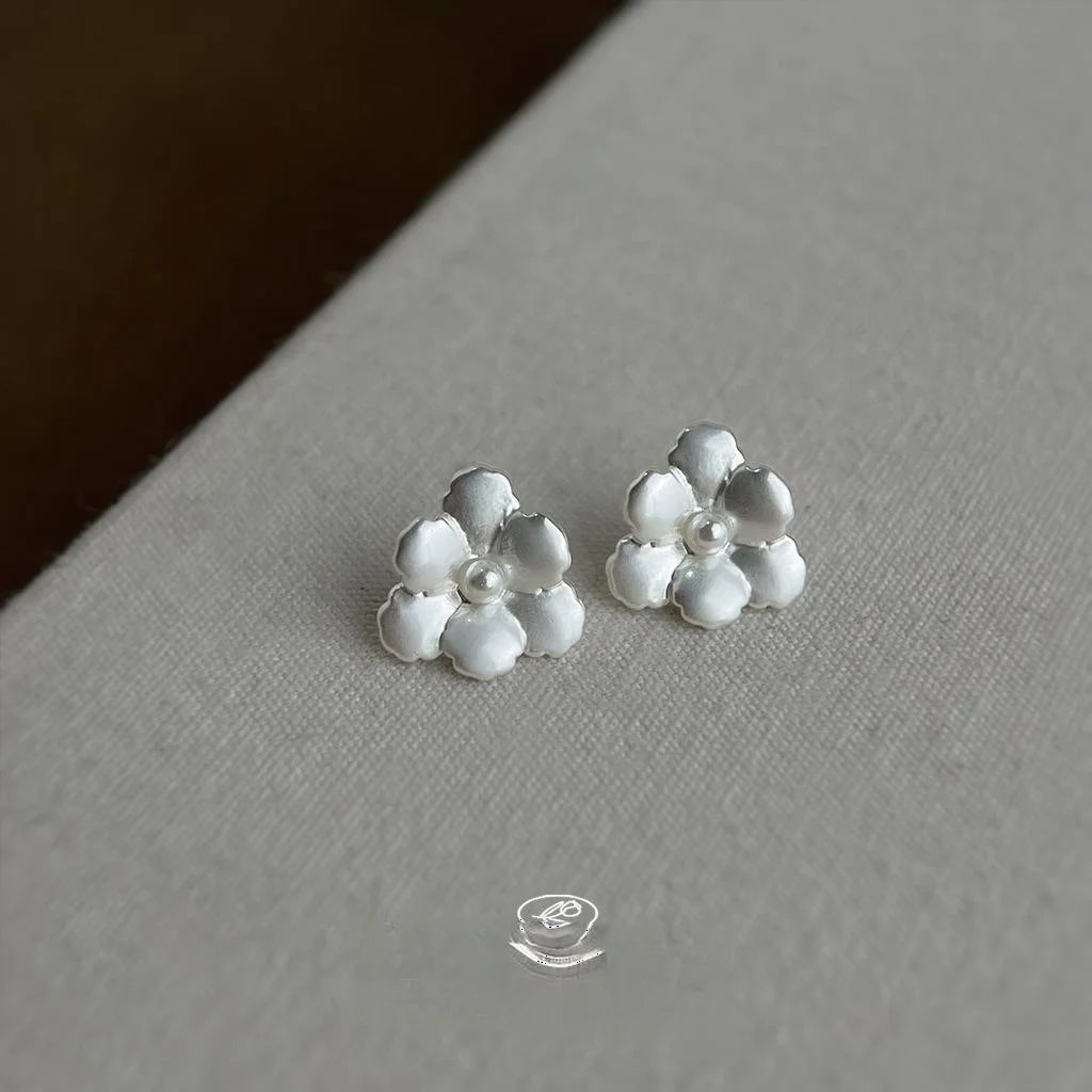 Matte Silver Plated Copper 3D Iris Flower Stud Earrings, Sweet Minimalist Style