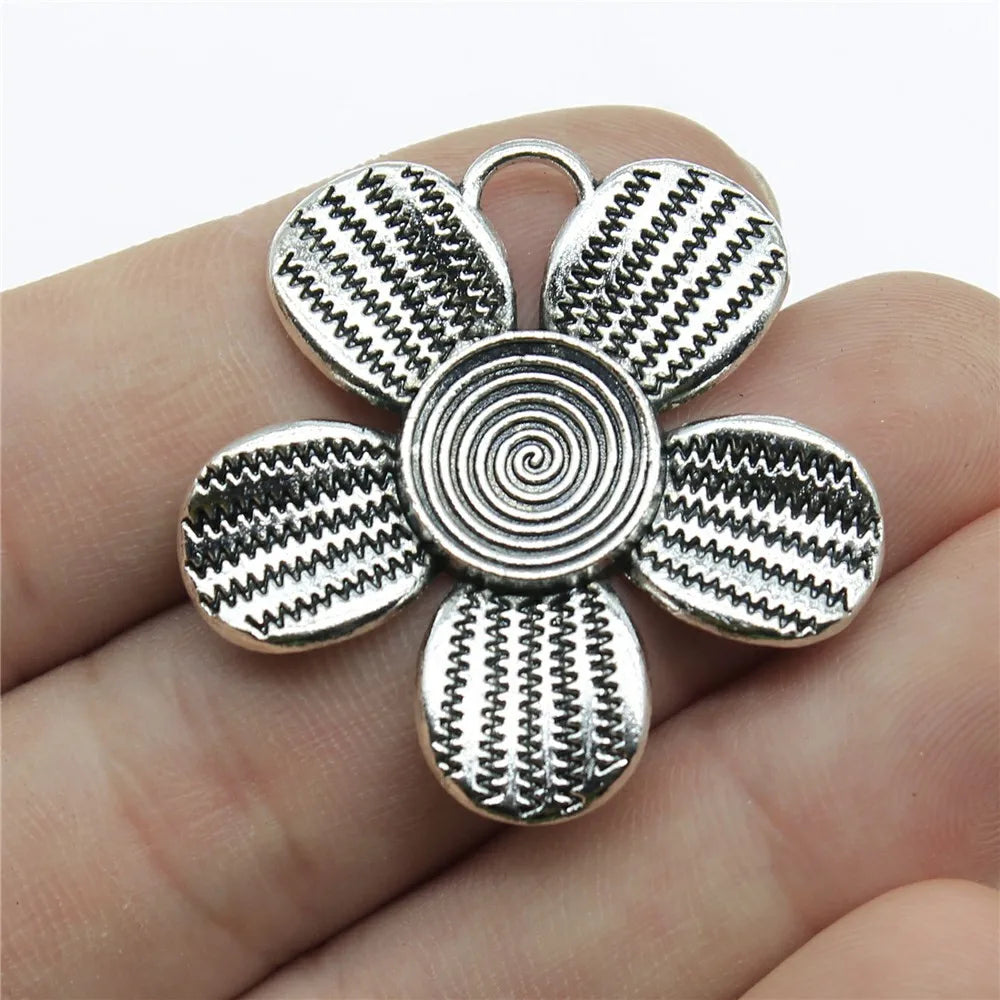 35x34mm 7.1g Antique Silver Zinc Alloy Flower Charm Pendant for DIY Bracelet Necklace Jewelry Making