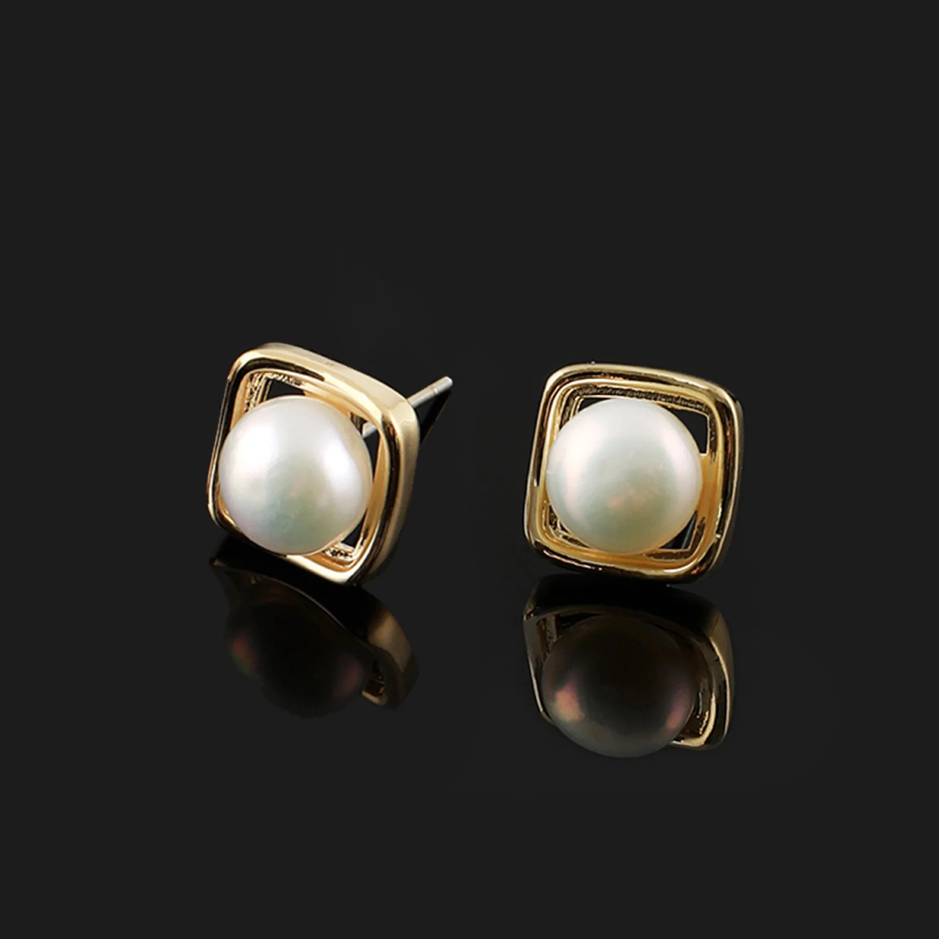 Elegant Square Spiral Freshwater Pearl Alloy Stud & Clip On No Piercing Commuter Statement Earrings