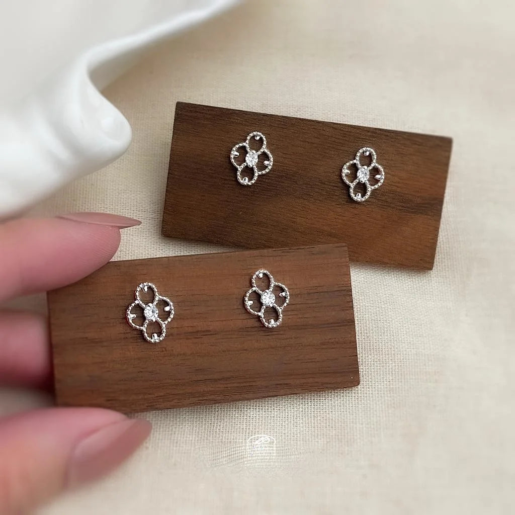 Light Luxury Silver Plated Copper Micro Pave Zircon Hollow Flower Leaf Stud Earrings For Women