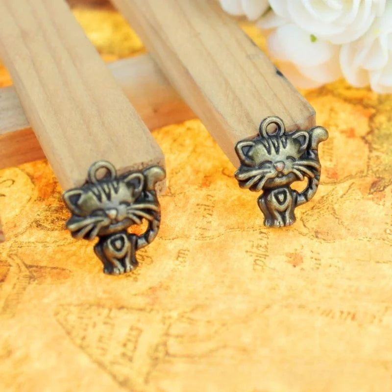 19x17MM Antique Silver Zinc Alloy Smiling Cat Charm Pendant for DIY Necklace Bracelet Jewelry Making