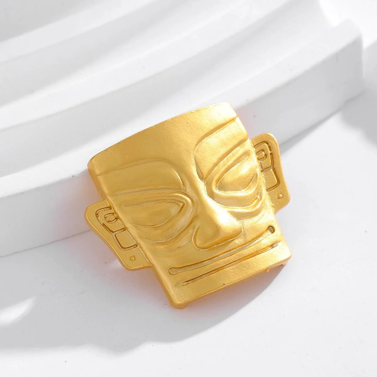 Vintage Gold Tone Alloy Tribal Mask Brooch, Smooth Face Party Lapel Pin For Suit Accessory Gift