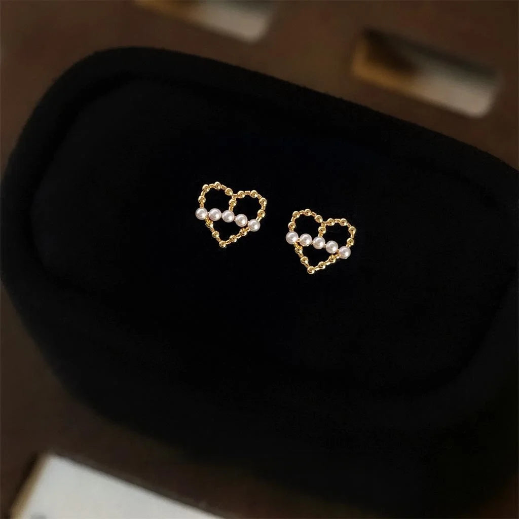 14K Gold Plated Copper Heart Pearl Stud Earrings For Women Minimalist Mini Everyday Jewelry