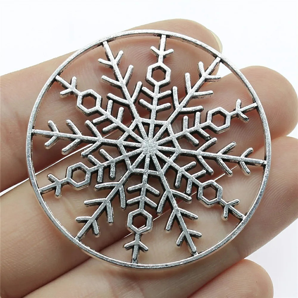 47x47mm 9.2g Zinc Alloy Round Hollow Snowflake Charm Pendant for Christmas Jewelry DIY Making