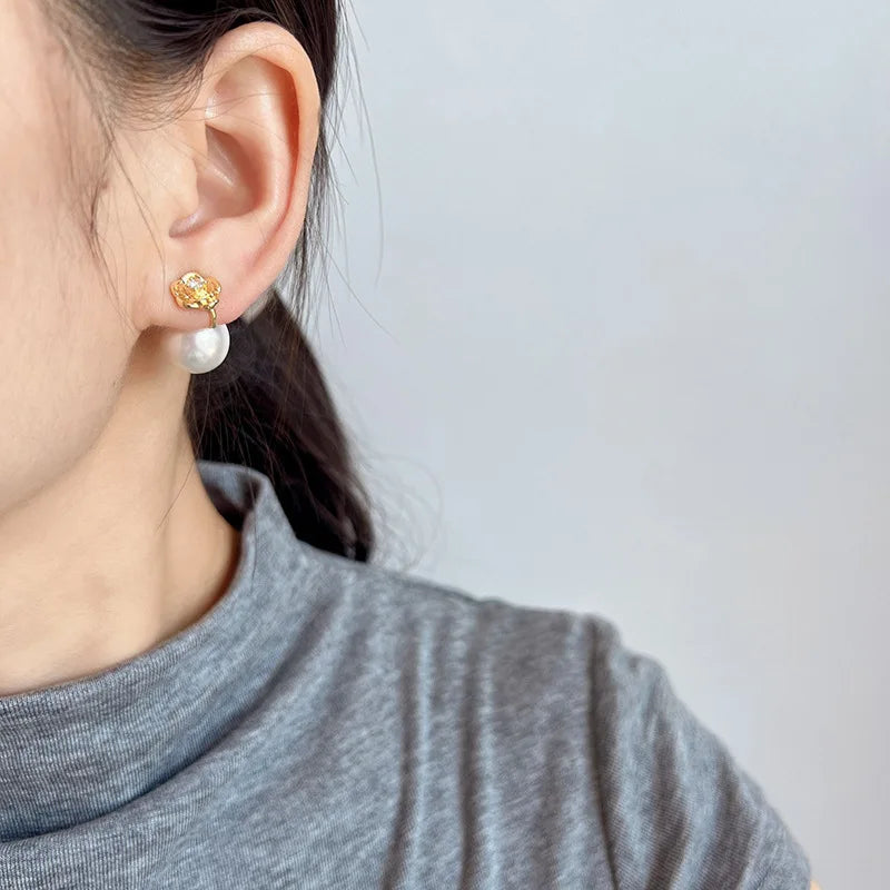 Luxury Camellia Flower Pearl Rhinestone Stud & Clip On No Piercing Elegant Gold Alloy Earrings