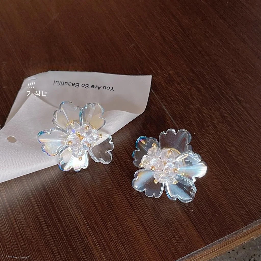 Handmade Glass Liuli Flower Stud Earrings Silver Plated Pin Fairy Forest Style