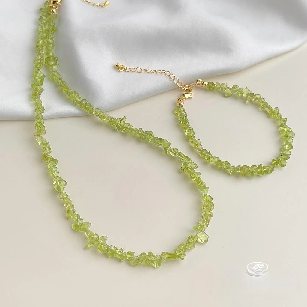 Fresh Forest Style Irregular Peridot Crystal Natural Stone Collarbone Necklace