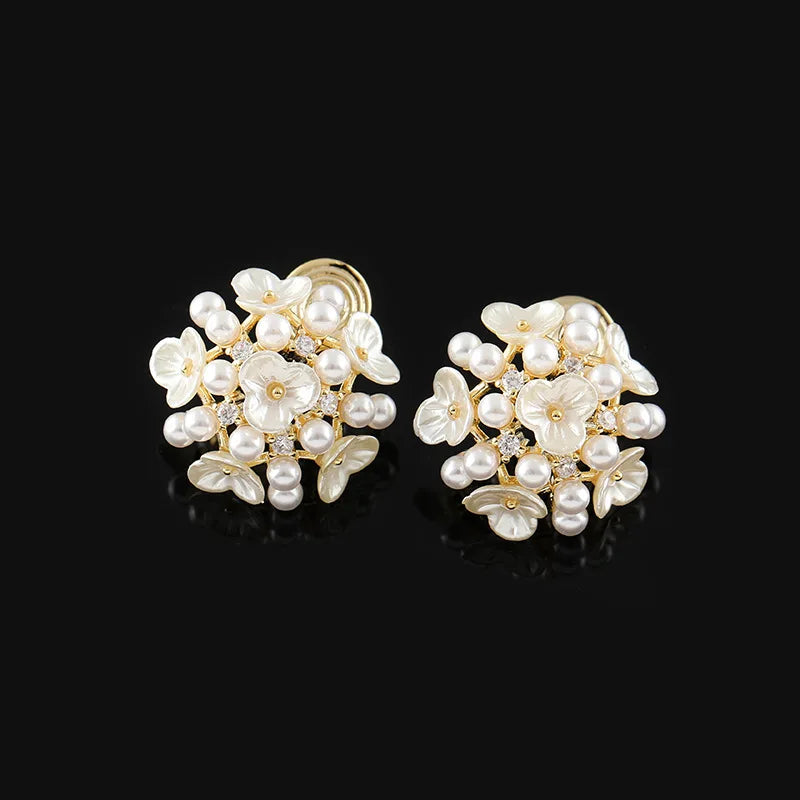 Vintage Pearl Flower Cluster Alloy Rhinestone Stud & Clip On No Piercing Luxury Statement Earrings