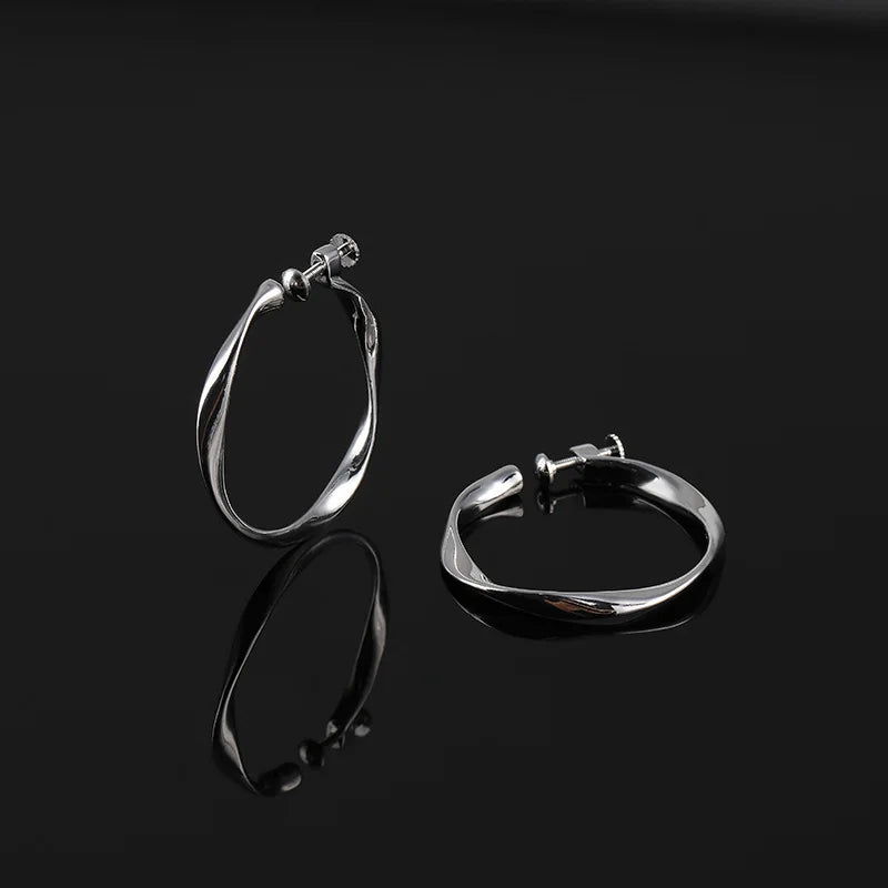 Elegant Twisted Wave Round Alloy Hoop Stud & Clip On No Piercing Commuter Statement Earrings