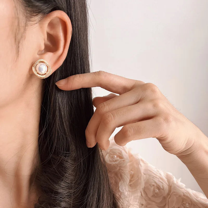 Luxury Mabe Pearl Zircon Swirl Square Stud & Clip On No Piercing Elegant Women's Gift Earrings