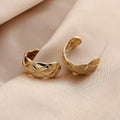 Elegant Gold Alloy Lattice C-Hoop Stud & Clip On No Piercing French Minimalist Checkered Earrings