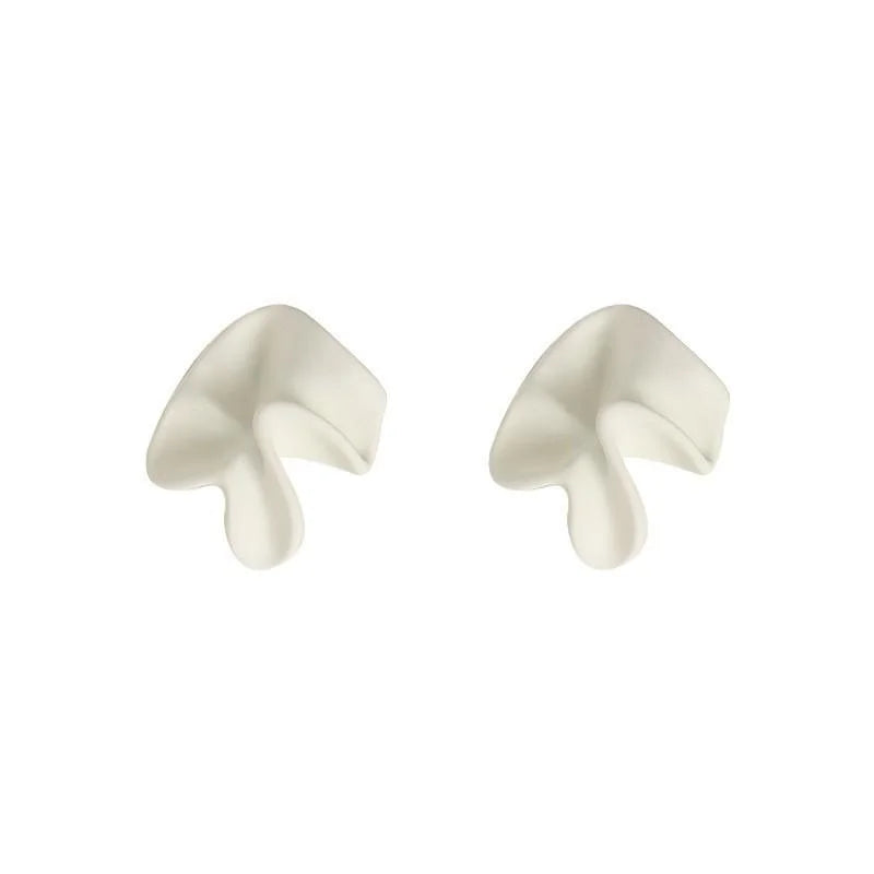 French Cream White Metal Irregular Geometric Pleated Flower Stud Earrings Vintage Hepburn Style