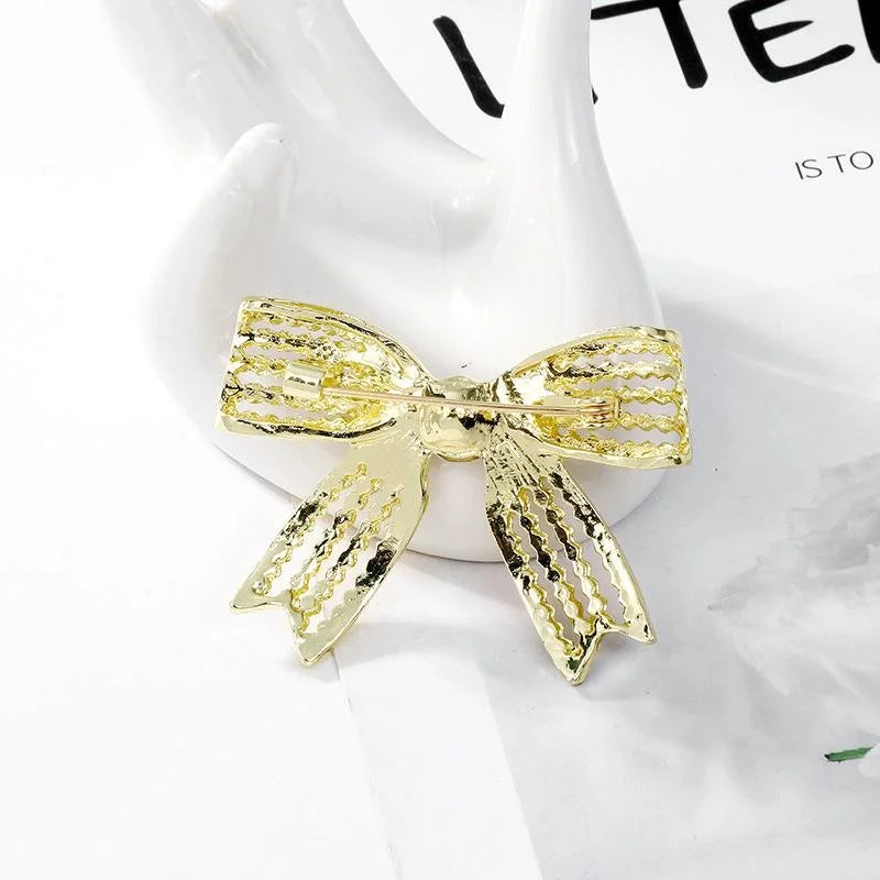 Elegant Korean Style Pearl Rhinestone Bow Brooch Luxury Alloy Lapel Pin Corsage For Suit Accessory Gift