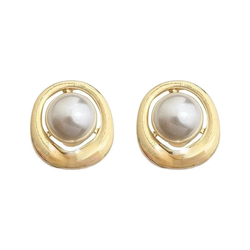 14K Gold Plated Metal Oval Letter Geometric Stud Earrings Minimalist Commuter Jewelry