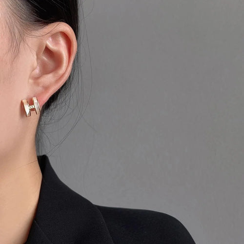 Light Luxury Shell Letter Stud Earrings 14K Plated Copper Minimalist Fashion Jewelry