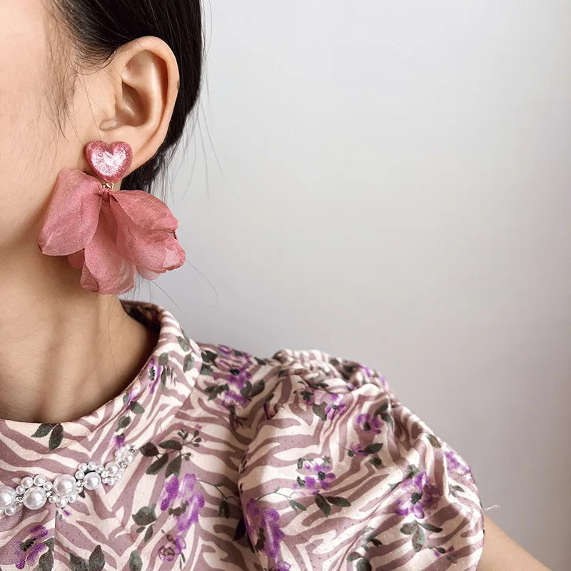 Elegant Pink Heart And Soft Flower Petal Alloy Stud & Clip On No Piercing Long Dangle Drop Earrings