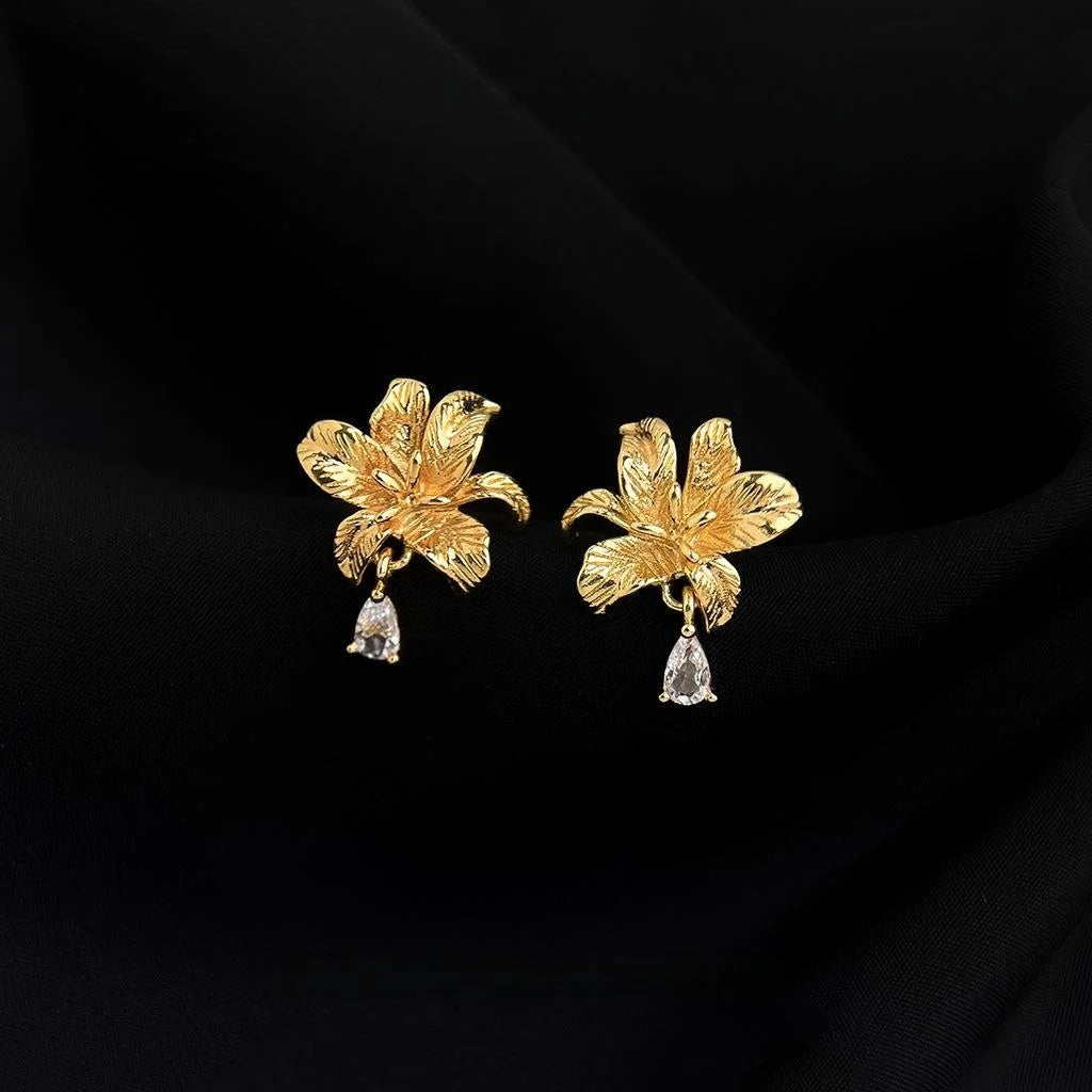 Elegant Vintage 14K Gold Plated Copper Lily Iris Dewdrop Flower Stud Earrings