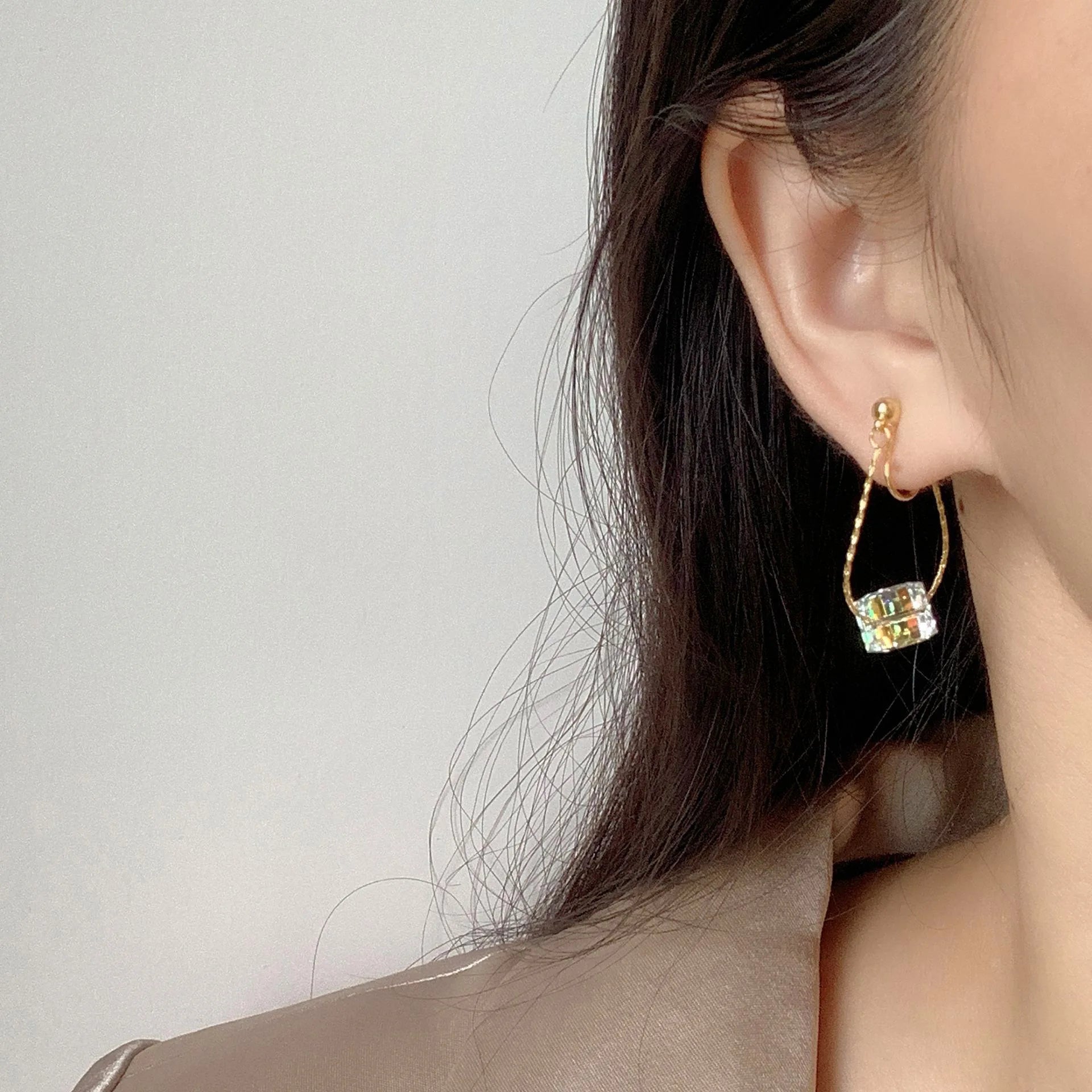 Elegant Aurora Cube Crystal Chain Tassel Loop Stud & Clip On No Piercing Gold Alloy Dangle Earrings