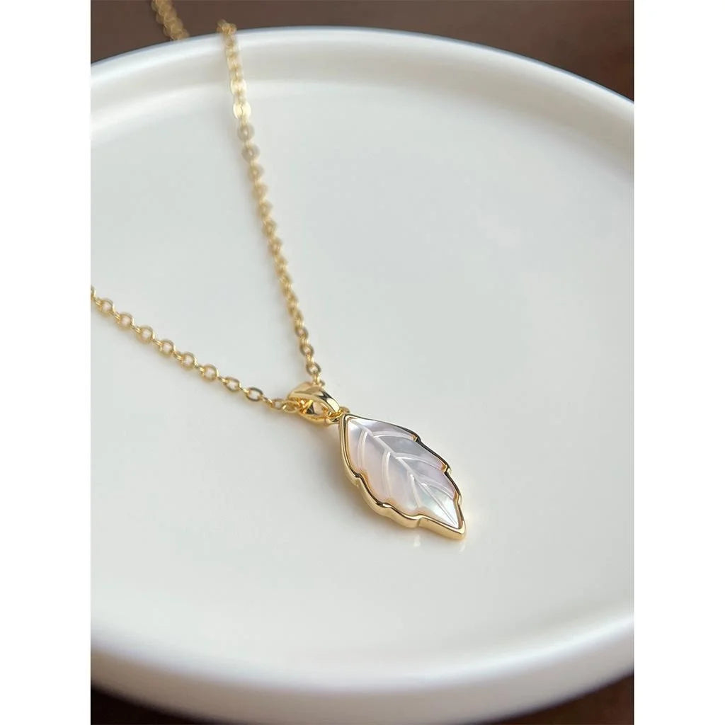 Mother Of Pearl Leaf Necklace For Women Thick Gold Plated Copper Fairy Style Collarbone Chain