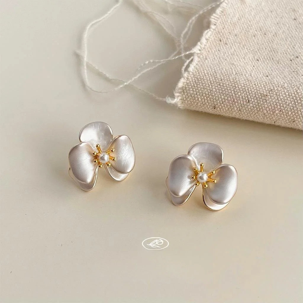 14K Gold Plated Copper Orchid Flower Stud Earrings Elegant Fashion Commuter Jewelry