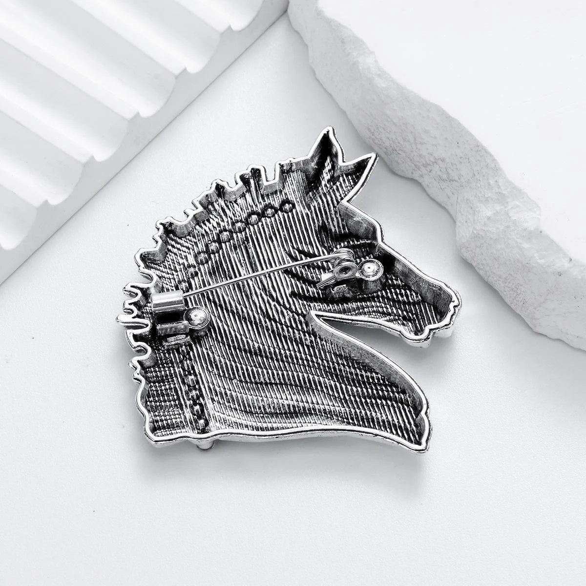 Vintage Silver Alloy Horse Head Brooch With Rhinestone Mane And Green Eye, Elegant Lapel Pin Suit Accessory