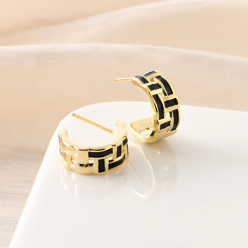 Luxury Vintage Black Enamel Checkerboard C Shape Hoop Alloy Stud & Clip On No Piercing Earrings