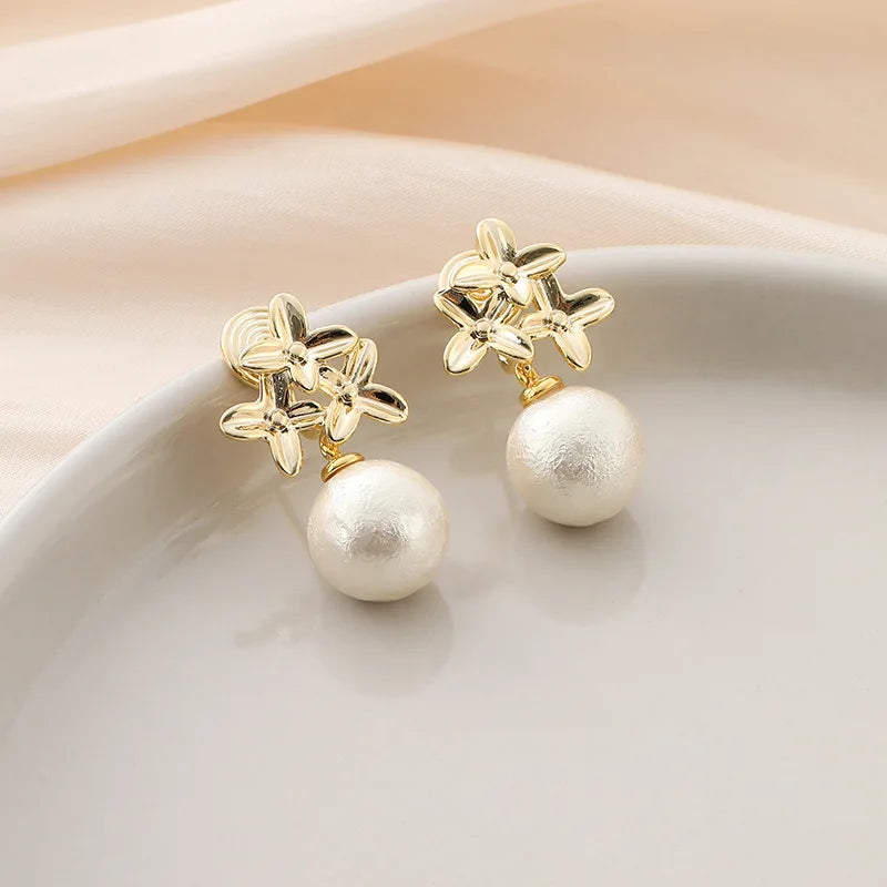 Vintage Gold Alloy Flower Pearl Drop Stud & Clip On No Piercing Elegant Floral Dangle Earrings
