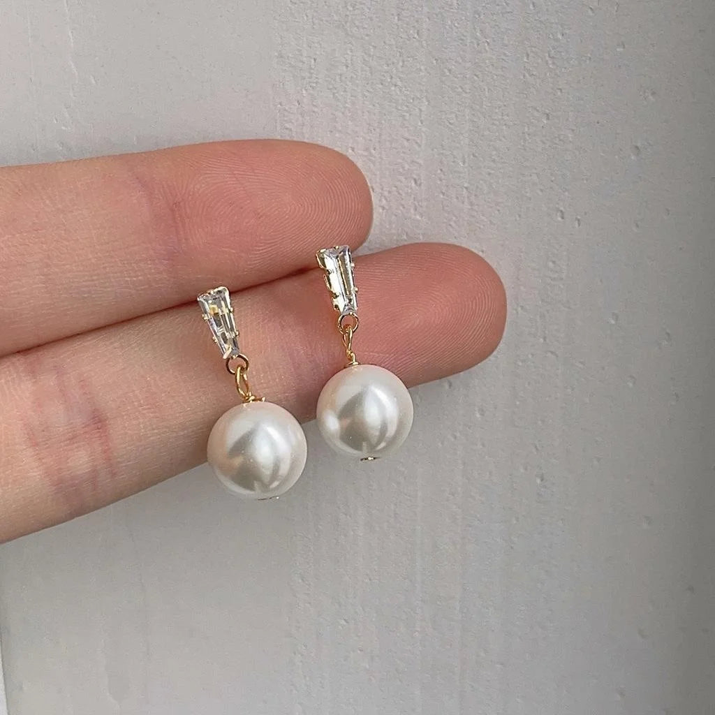 Elegant Pearl Geometric Copper Stud Earrings With Silver Plated Pins Minimalist Fashion Jewelry
