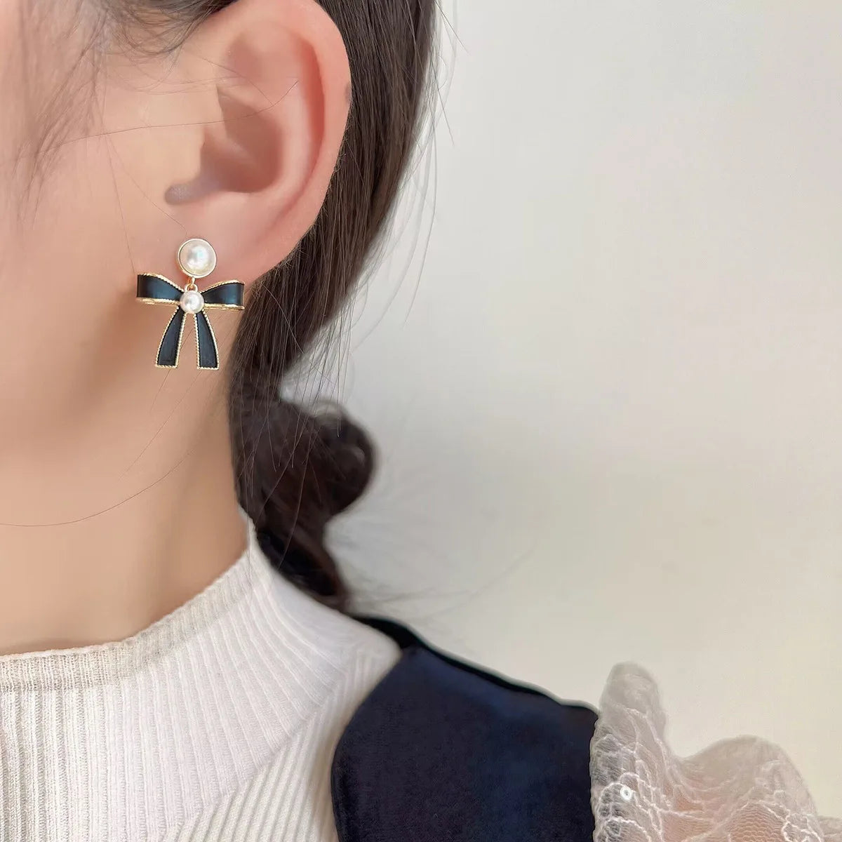 Vintage Black Ribbon Bow Faux Pearl Gold Tone Alloy Stud & Clip On No Piercing Statement Drop Earrings