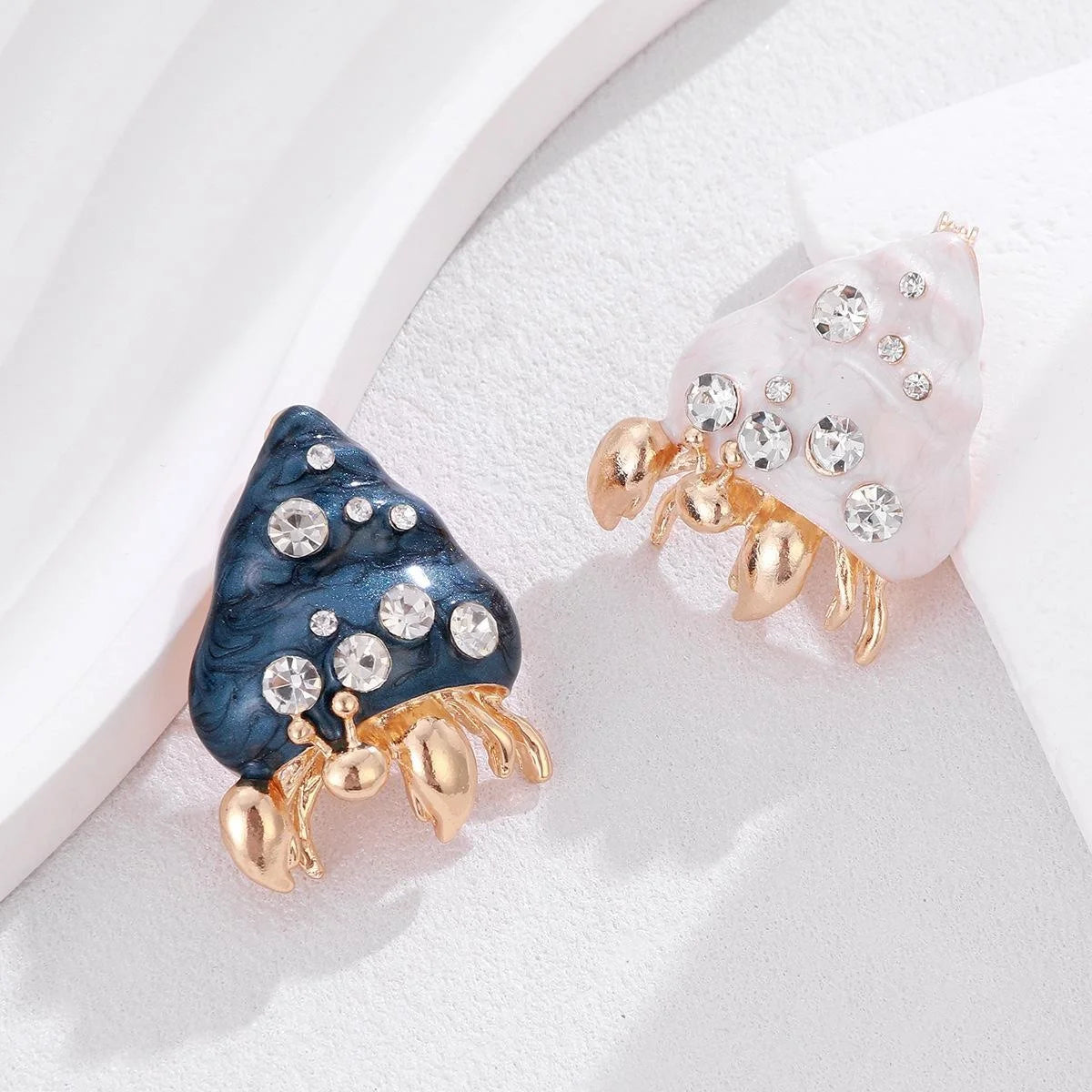Cute Hermit Crab Shell Alloy Enamel Rhinestone Brooch, Elegant Women's Lapel Pin Corsage Suit Accessory Gift